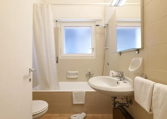 Contempora - Elvezia Park - 1bed, 1bath With Balcony - E15