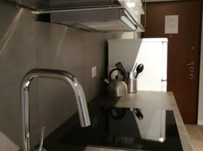 Con Grande Terrazzo In Via Lomellina - Lome 527 *