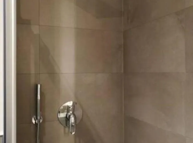 Con Grande Terrazzo In Via Lomellina - Lome 527