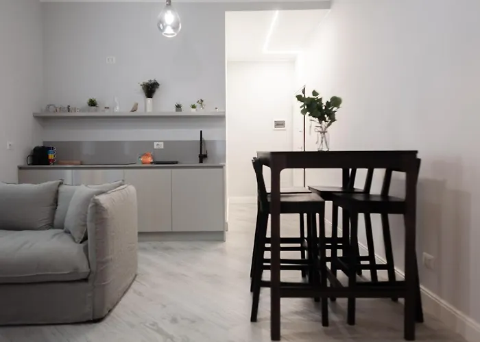 Bnbutler - Pergolesi, 6 - Accogliente E Moderno A Due Passi Da Tutto Appartement