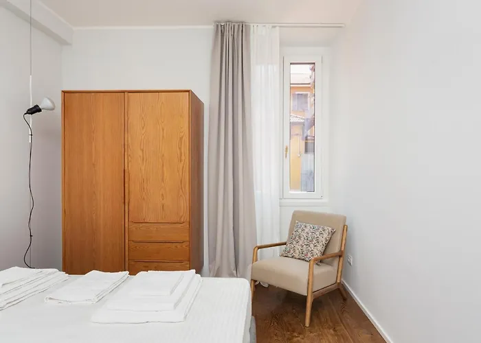 Apartment Design Interior China Town Piazzale Baiamonti