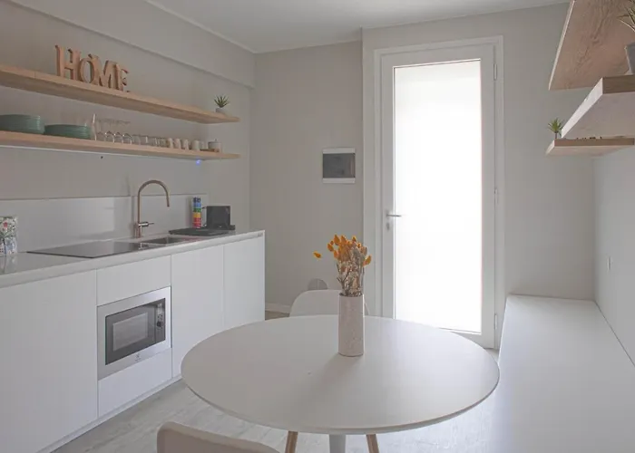 Bnbutler - Casati, 2 - Glamour In Tra Shopping E Notturna * Milano