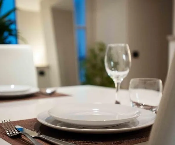 Easylife - - Giulini 5 - Castello Sforzersco * Mediolan