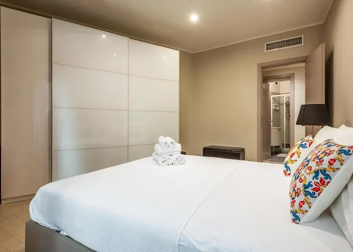 Easylife - - Giulini 5 - Castello Sforzersco *