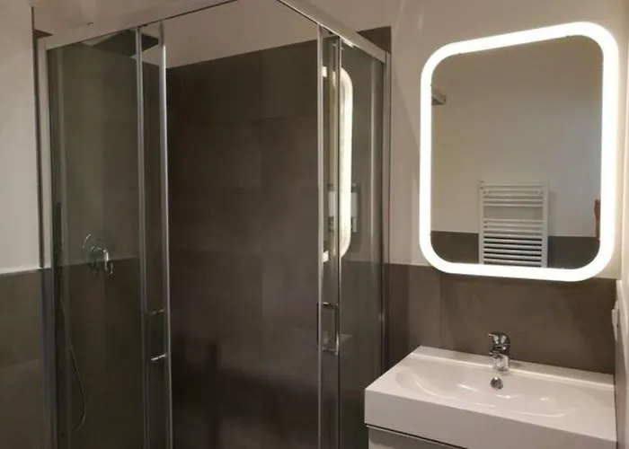 Con Grande Terrazzo In Via Lomellina - Lome 527