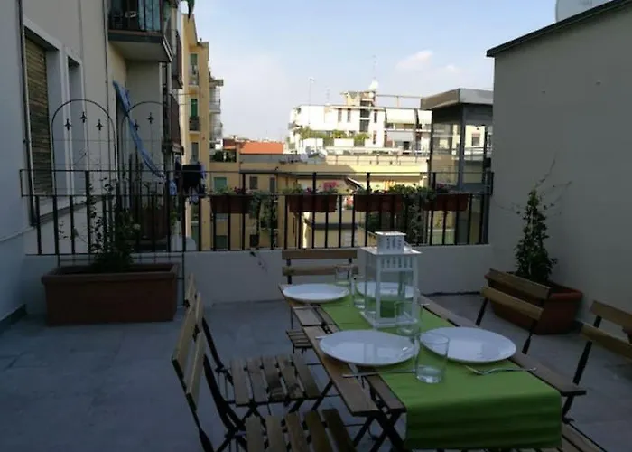 Con Grande Terrazzo In Via Lomellina - Lome 527