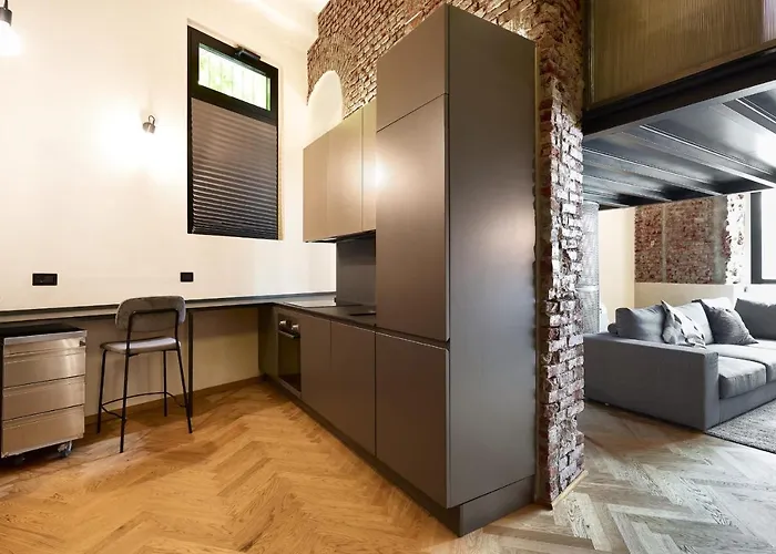 Isola Stylish Loft In アパート