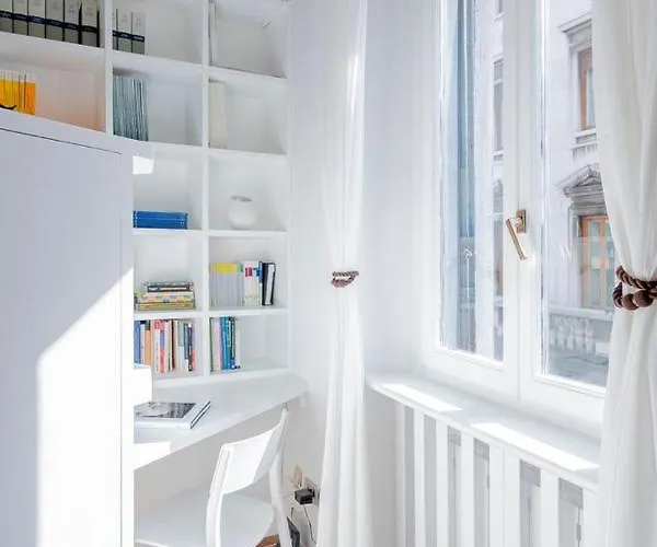 Italianway Easy - Cavallotti 17 アパート ミラノ