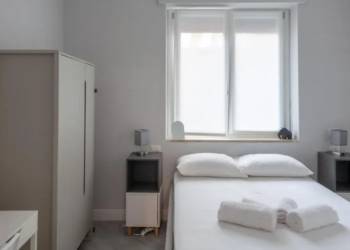 Bnbutler - Pergolesi, 6 - Accogliente E Moderno A Due Passi Da Tutto Apartmán