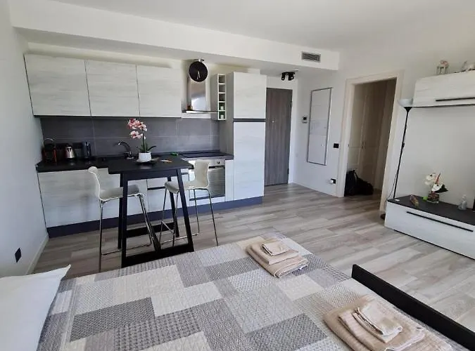 Grazioso Monolocale 아파트 밀라노