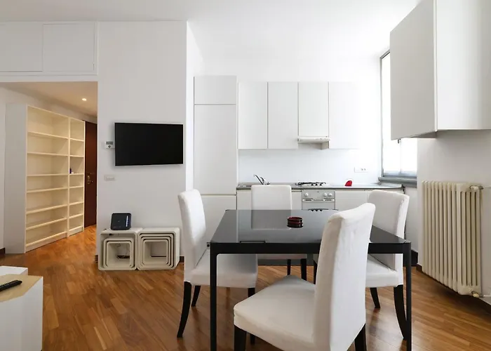 Charming San Babila Apt. Appartement Milan