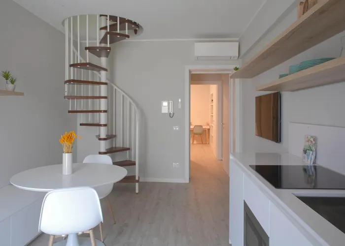 Bnbutler - Casati, 2 - Glamour In Tra Shopping E Notturna * Milano