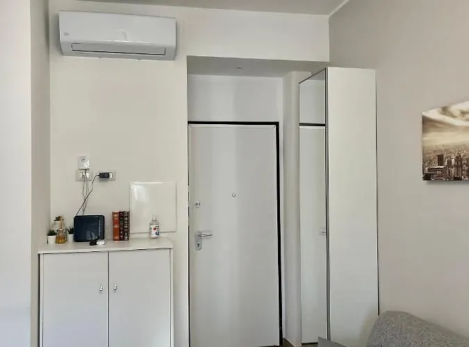 Housitalia * Mediolan