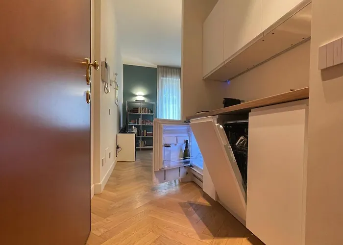 Oreaspiti - Not Only A In Magenta Quarter