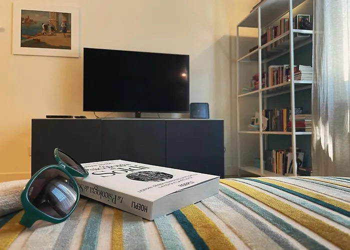 Oreaspiti - Not Only A In Magenta Quarter