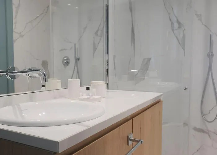 Oreaspiti - Not Only A In Magenta Quarter Apartment *