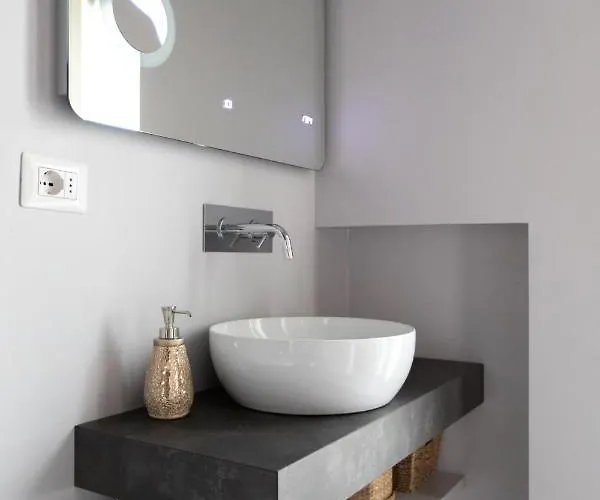 Household Settembrini Affittacamere Milano