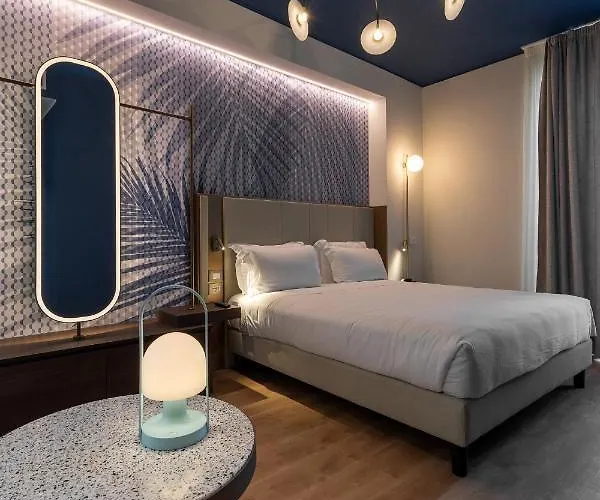 Boutique Martini 17 מלון