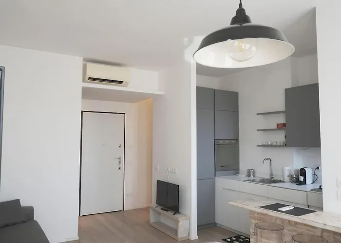 Orea Spiti- Modern Mantegna Arco Della Pace District *