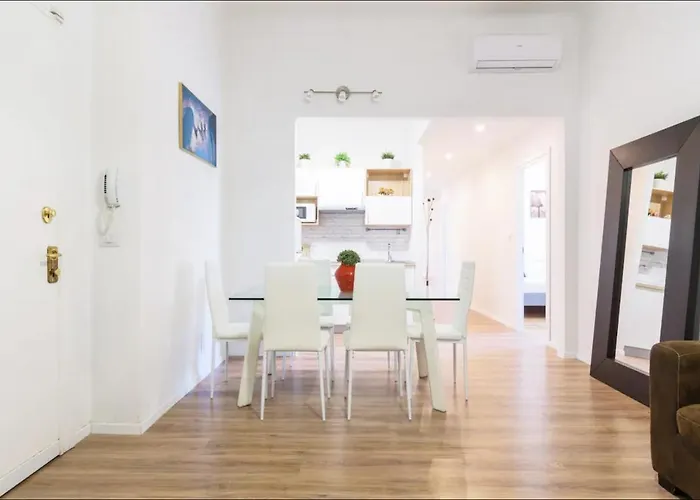 아파트 Luxury 4 Bedrooms Close To Duomo *