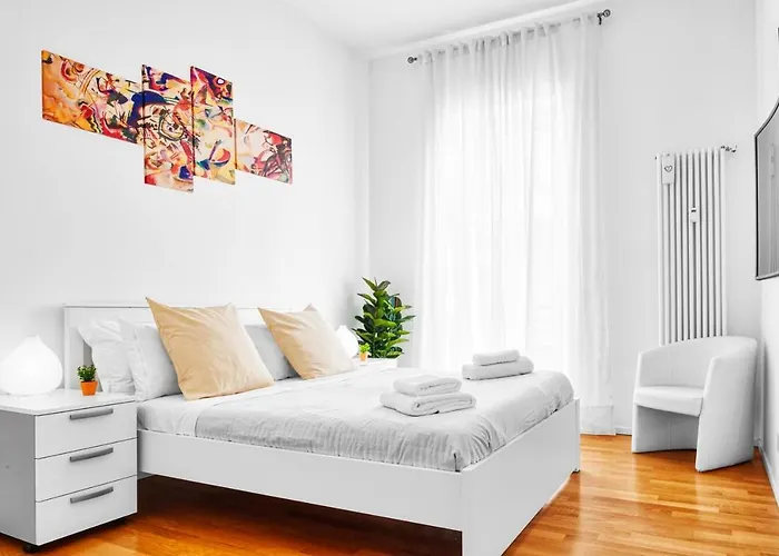 3 Bedrooms Milan