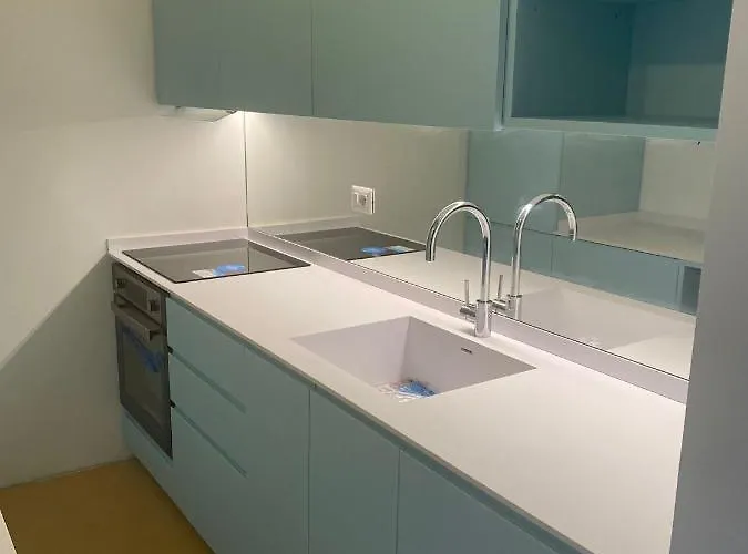 Easy Isola, For An Easy * Μιλάνο