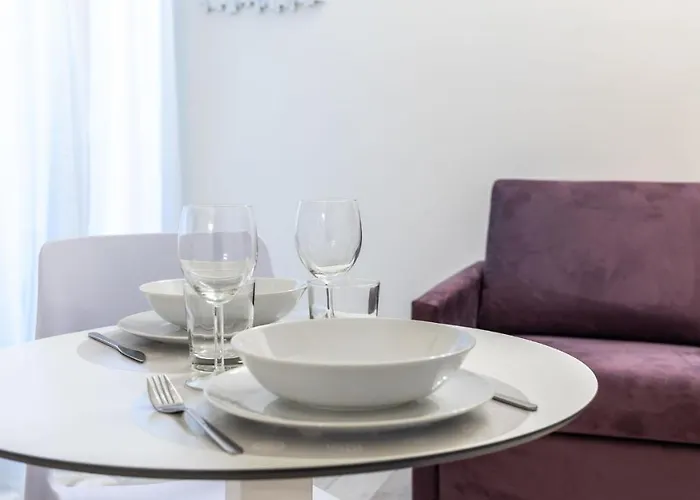 Italianway - The B Village Business Apartment