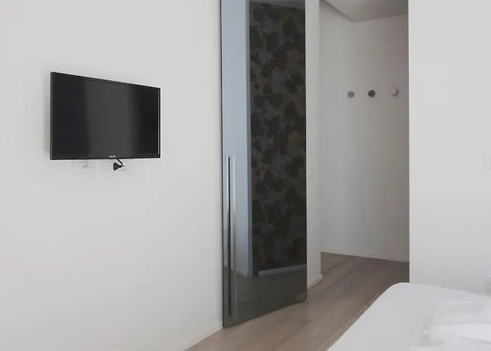 Orea Spiti- Modern Mantegna Arco Della Pace District *