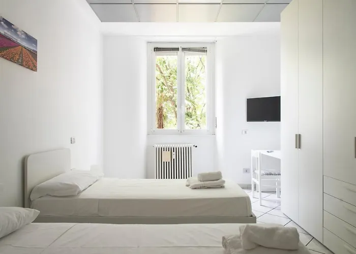 Youhosty - Paoli 3 *