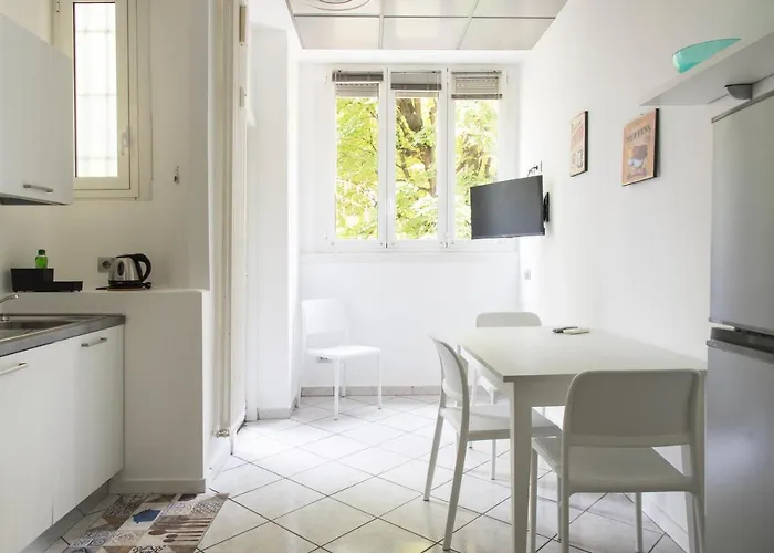 Youhosty - Paoli 3 Apartment