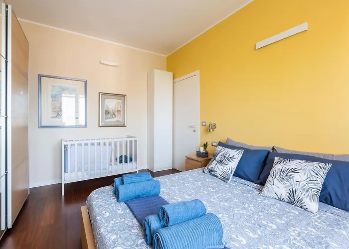 Rosselli 13 * Milano