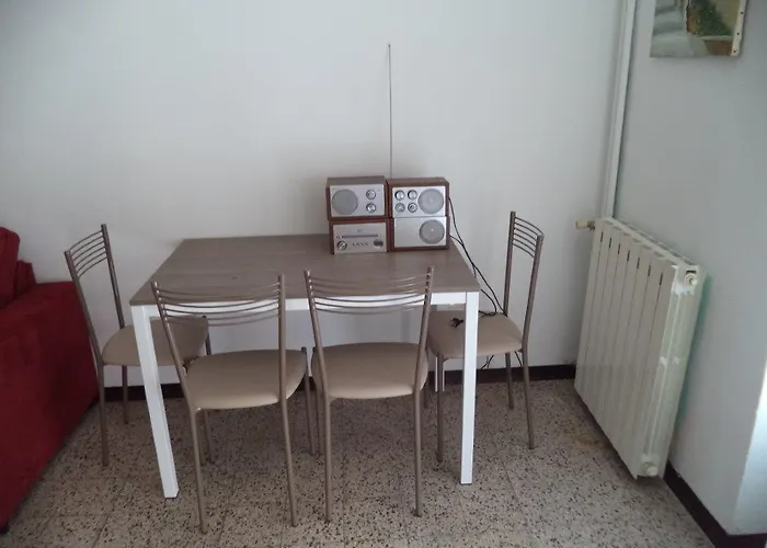 Italianway Easy - Voghera 11 A * Milán