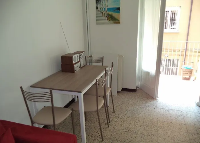 Italianway Easy - Voghera 11 A Milán