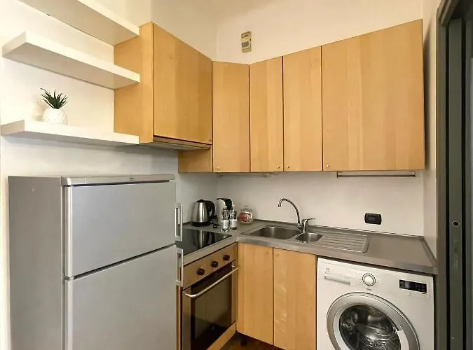 Lägenhetshotell Easy - And Navigli