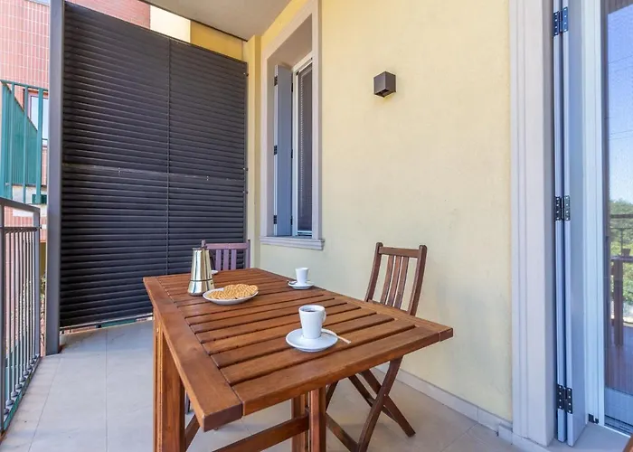 Apartmán The Best Rent - Spacious Three-bedroom With Terrace