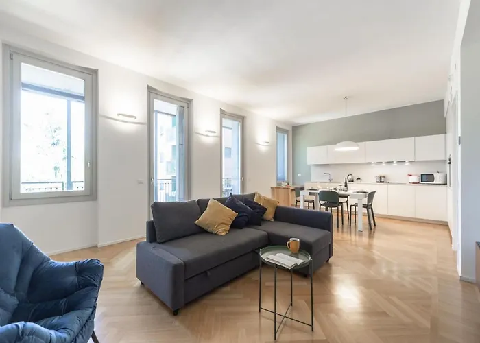 The Best Rent - Spacious Three-bedroom With Terrace