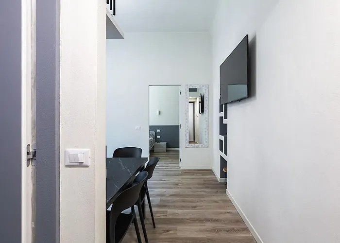 La Boutique Milano: In Porta Romana * Milan