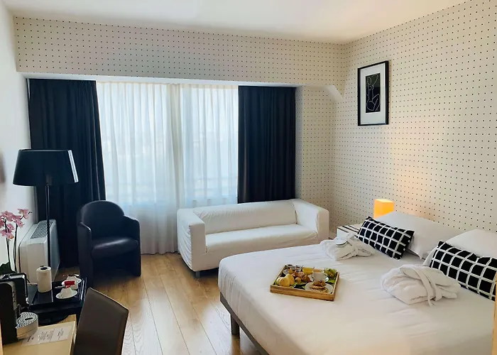 Blaise & Francis Otel 4*