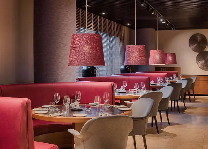 Отель Radisson Blu 4*