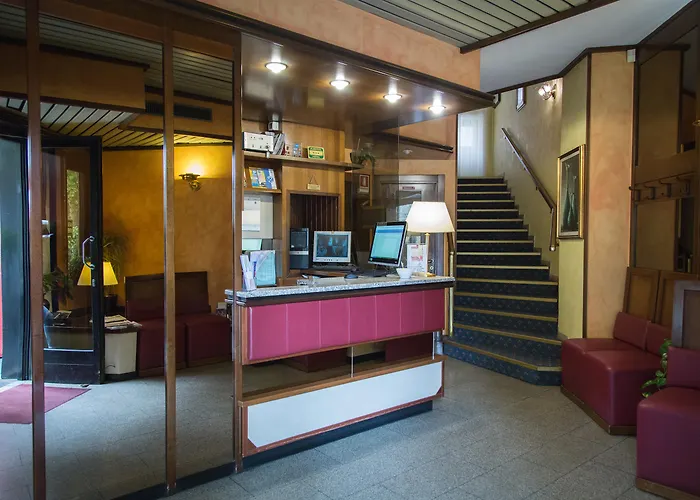 أكورزيو 3* ميلان