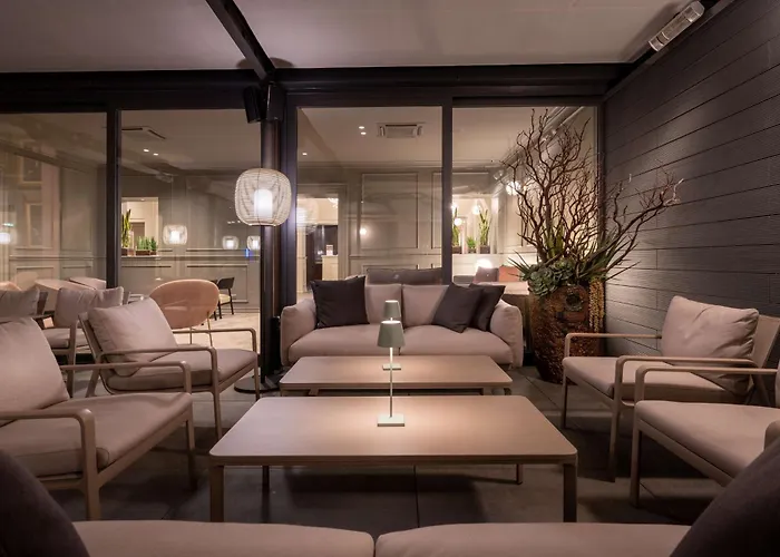 Отель Worldhotel Casati 18 4*