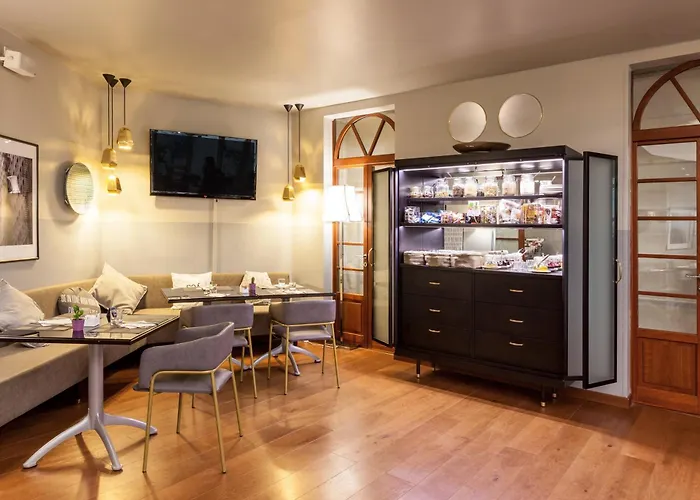 מלון Garibaldi Station By Ihg 4*