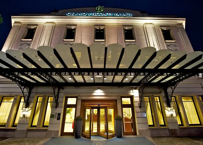 Отель Grand Visconti Palace