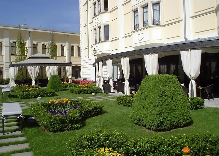Grand Visconti Palace