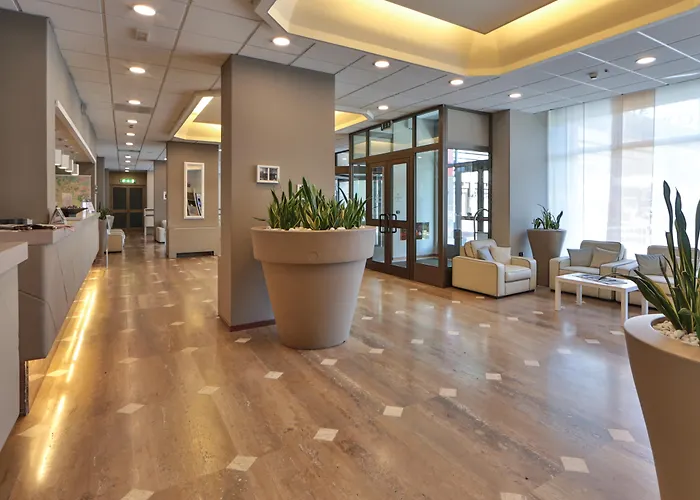 & Contessa Jolanda Milano