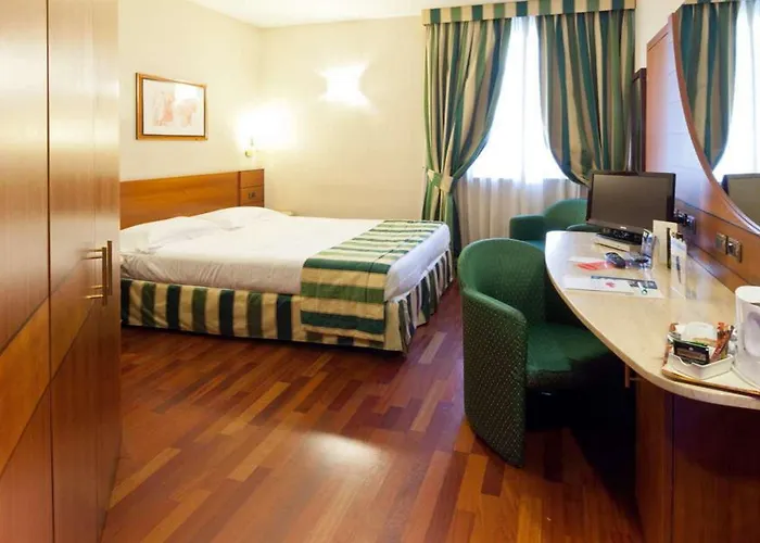 Mirage Sure Collection By Western Отель 4*