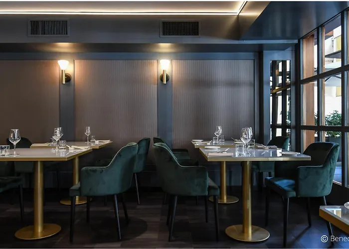 시나 드 라 빌 4*