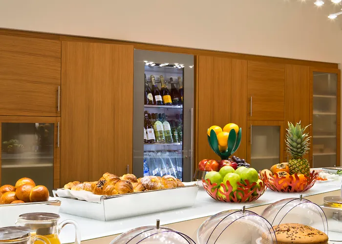 Mediterraneo ホテル 4*