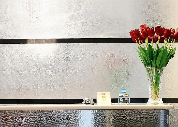 伯尔扎诺酒店 3* 米兰