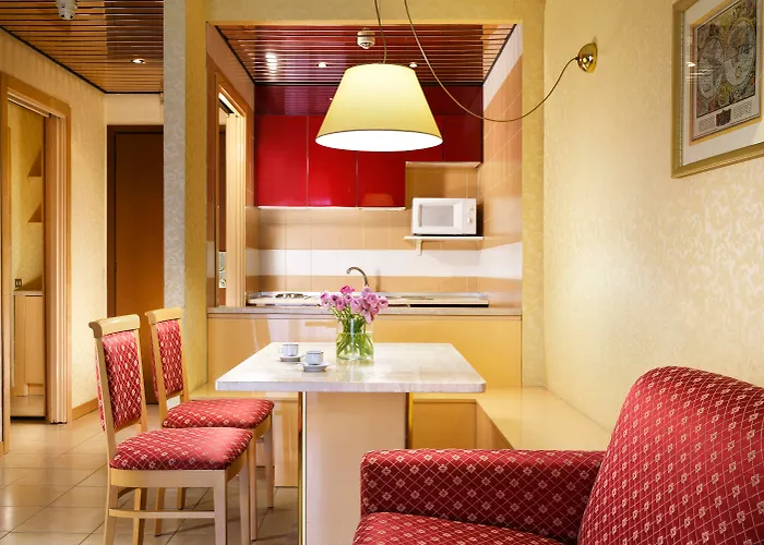 Unaway & Quark Due 4*